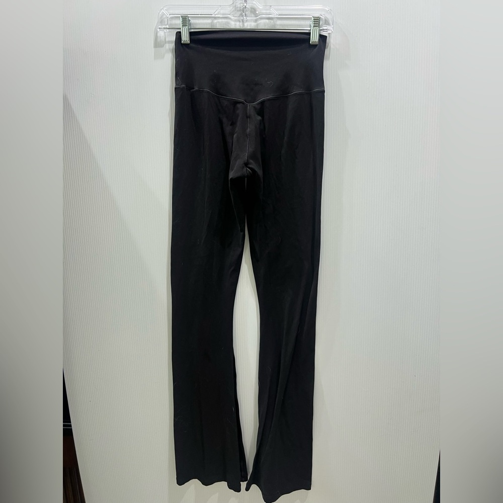 Offline by Aerie Black High-Waisted wider Leggings size Medium